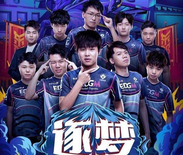 伦车手在起